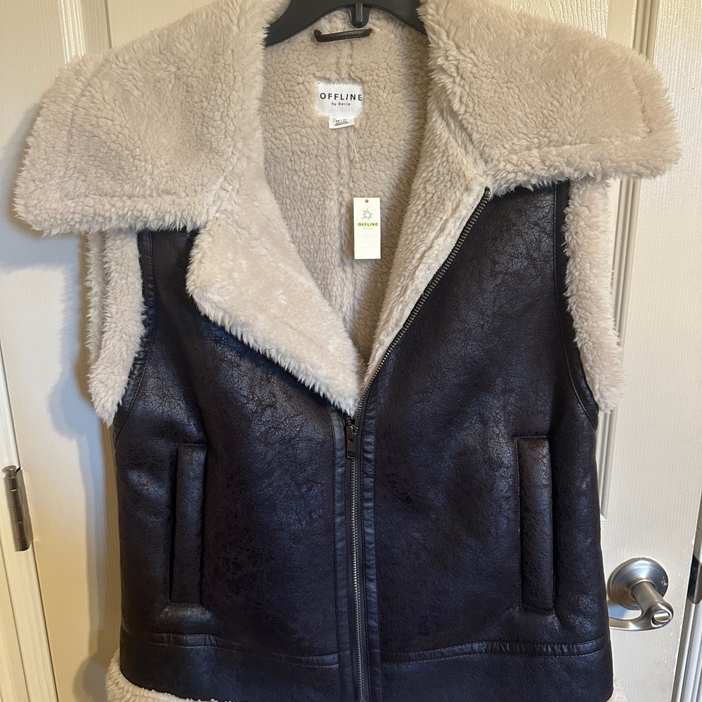 Offline by Aerie Faux Leather Sherpa Vest Jacket, Brown & Cream, Sz XS, NWT - Picture 5 of 11